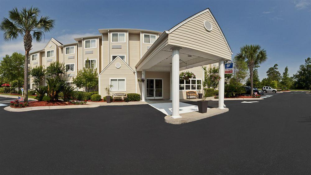 Microtel Inn & Suites By Wyndham Brunswick Exteriör bild